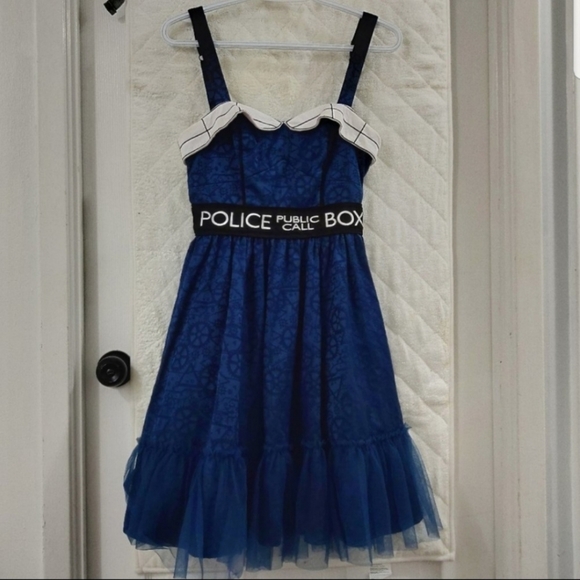 XS Hot Topic TARDIS Blue dress Sweetheart Neckline Sleeveless - Picture 3 of 4
